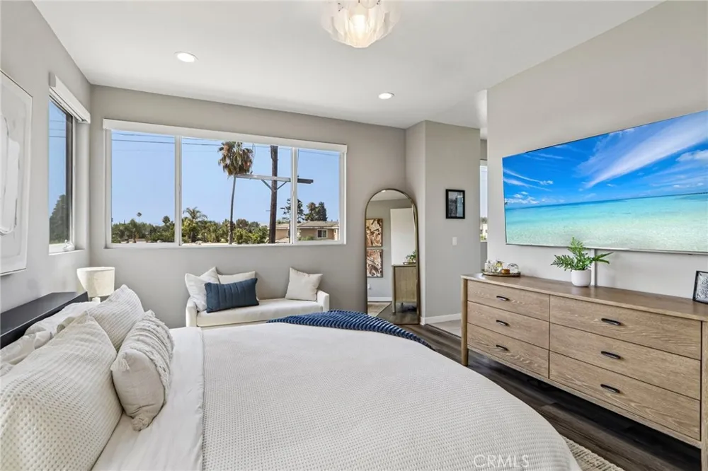 13219 Victory Boulevard Valley Glen, CA 91401
