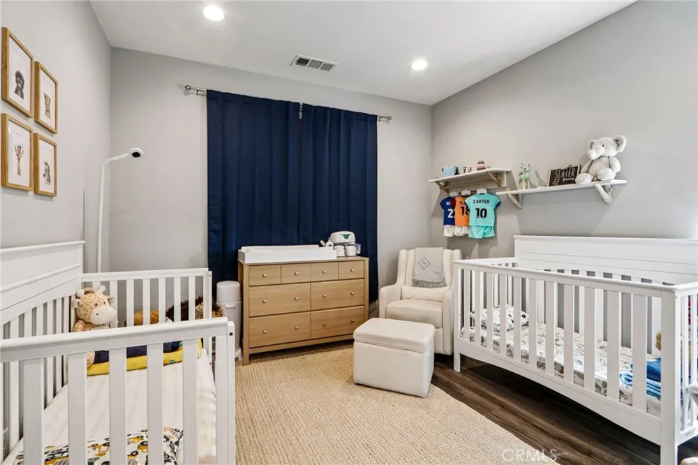 13219 Victory Boulevard Valley Glen, CA 91401