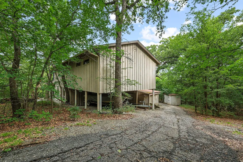 275 Lakecrest Drive Pottsboro, TX 75076