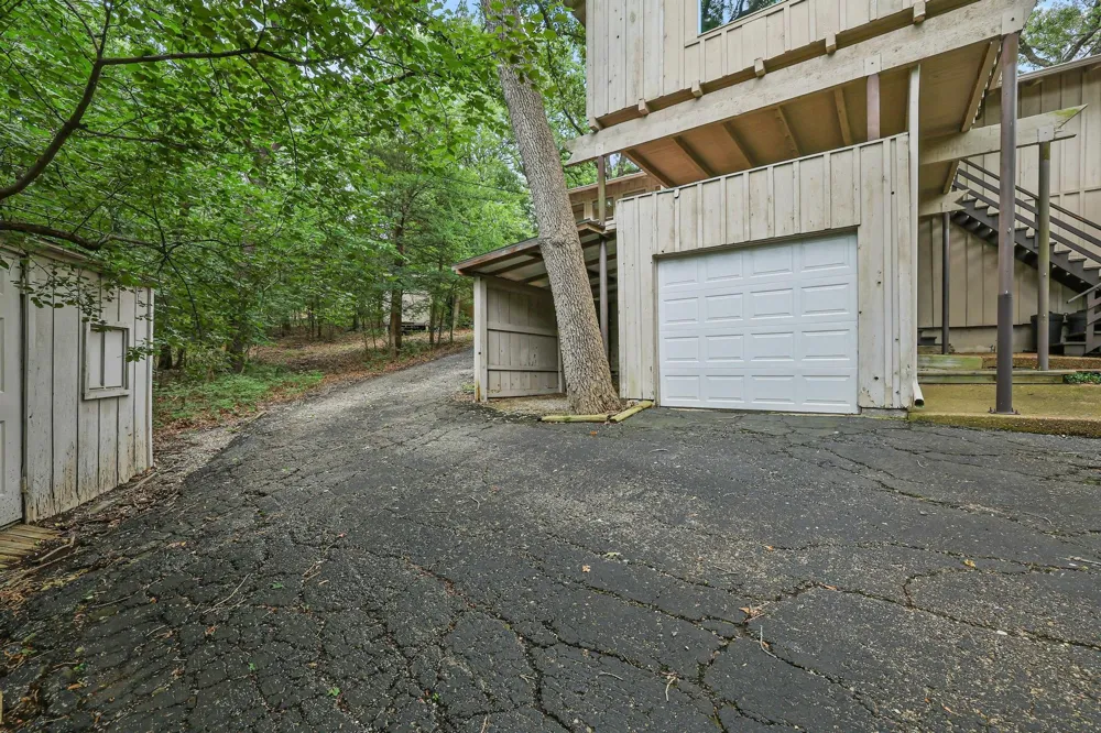 275 Lakecrest Drive Pottsboro, TX 75076