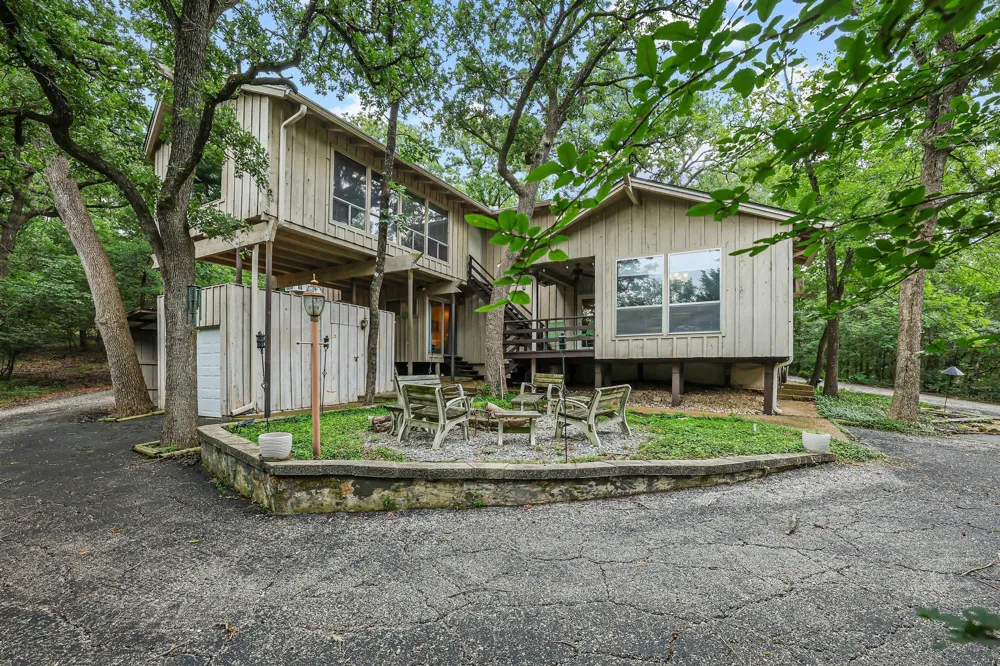 275 Lakecrest Drive Pottsboro, TX 75076