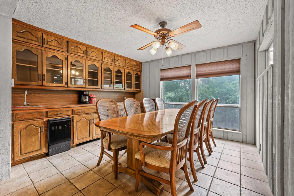 275 Lakecrest Drive Pottsboro, TX 75076