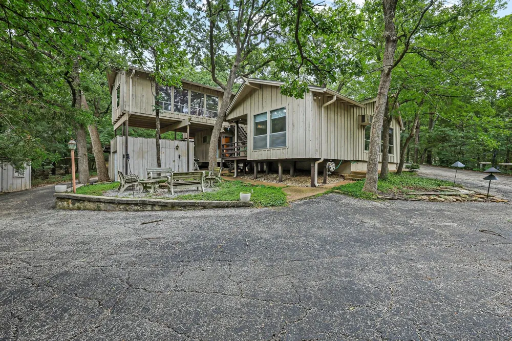 275 Lakecrest Drive Pottsboro, TX 75076