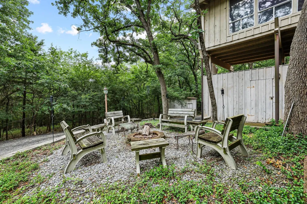 275 Lakecrest Drive Pottsboro, TX 75076