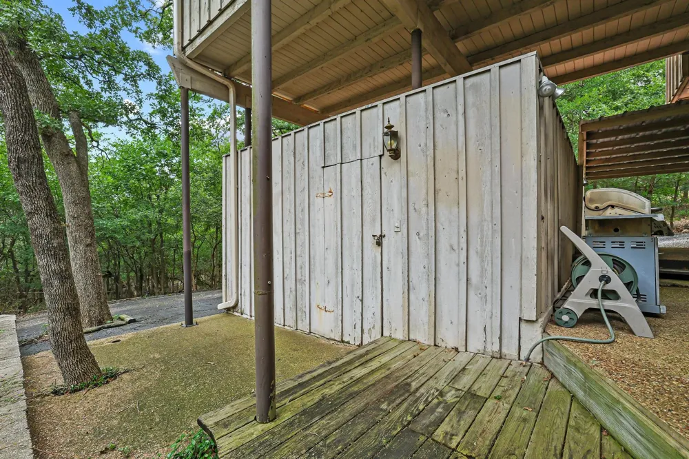 275 Lakecrest Drive Pottsboro, TX 75076