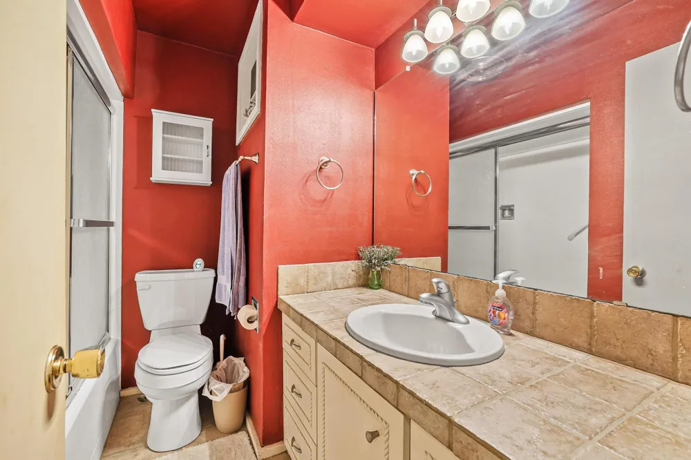 275 Lakecrest Drive Pottsboro, TX 75076