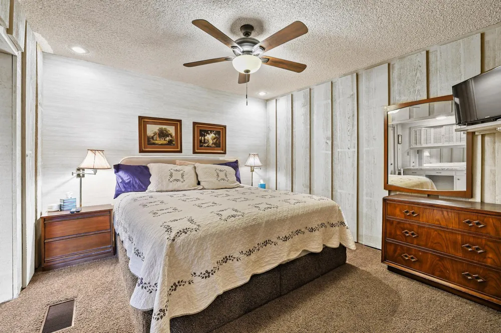 275 Lakecrest Drive Pottsboro, TX 75076