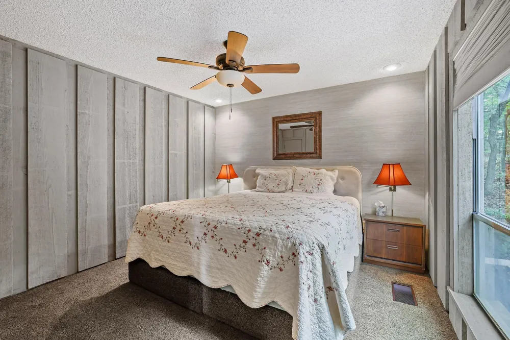 275 Lakecrest Drive Pottsboro, TX 75076