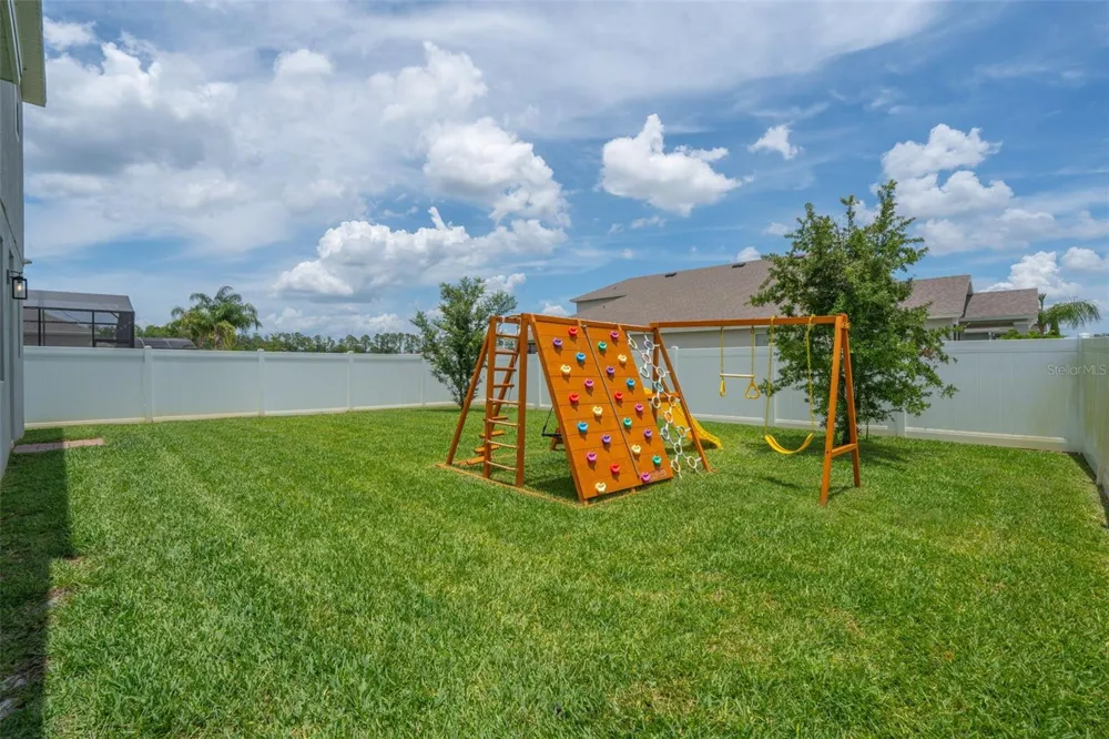700 ALBYON COURT Debary, FL 32713