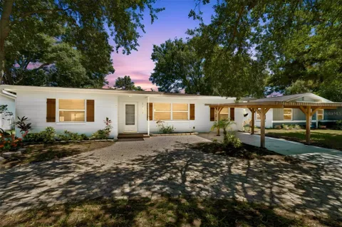 1555 MAGNOLIA DRIVE