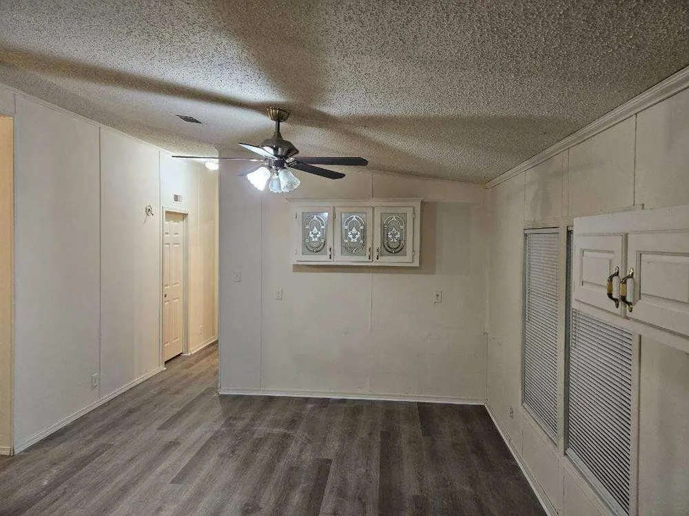 2735 Bobville Road Montgomery, TX 77316