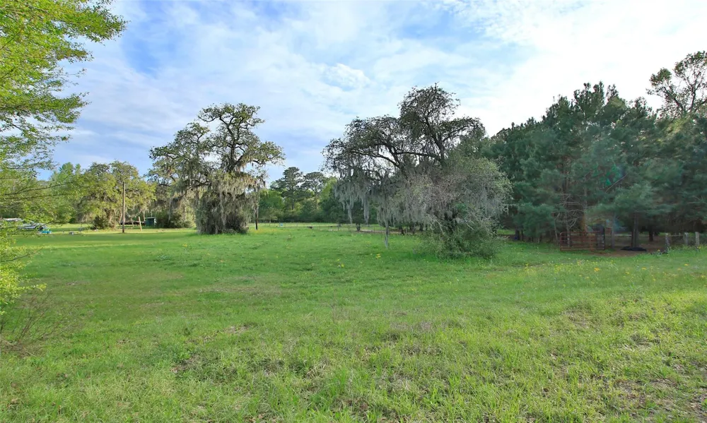 2735 Bobville Road Montgomery, TX 77316