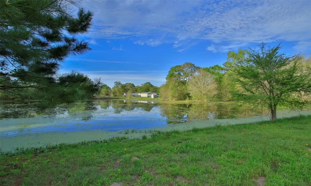 2735 Bobville Road Montgomery, TX 77316