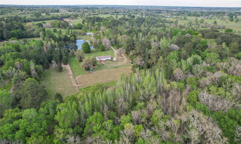 2735 Bobville Road Montgomery, TX 77316