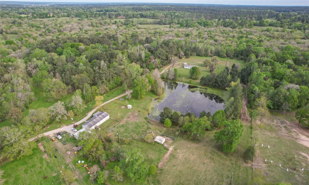 2735 Bobville Road Montgomery, TX 77316