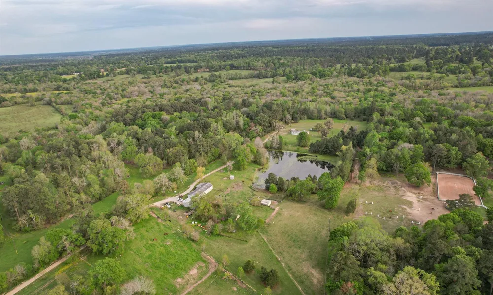2735 Bobville Road Montgomery, TX 77316