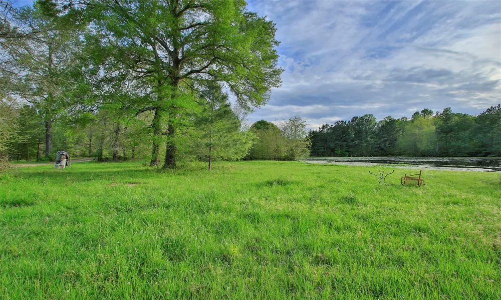 2735 Bobville Road Montgomery, TX 77316