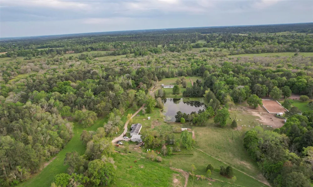 2735 Bobville Road Montgomery, TX 77316