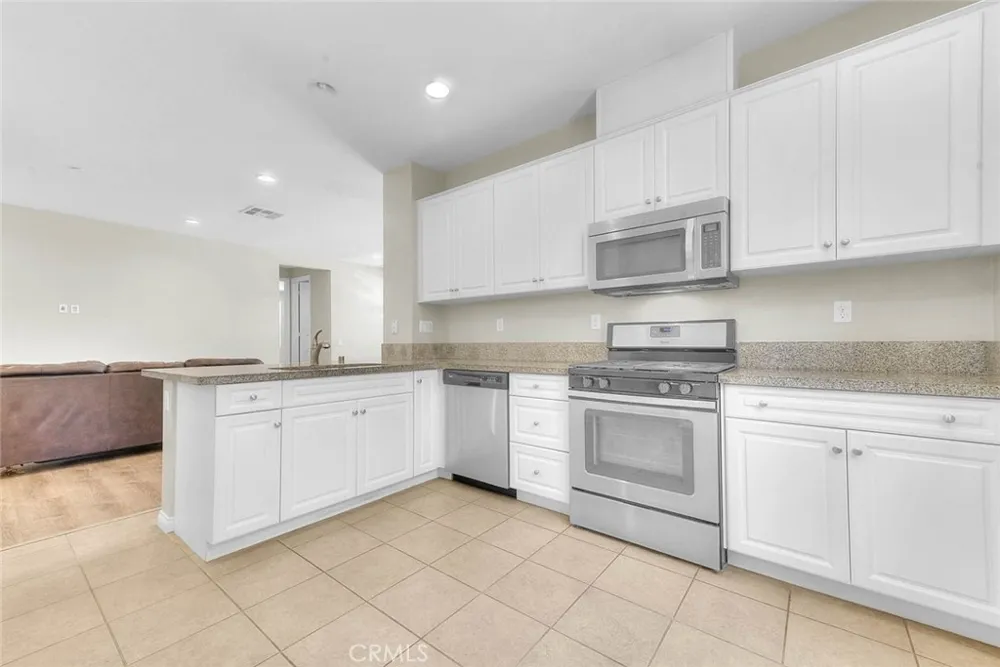 6130 Snapdragon Eastvale, CA 92880