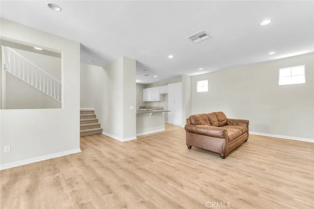 6130 Snapdragon Eastvale, CA 92880