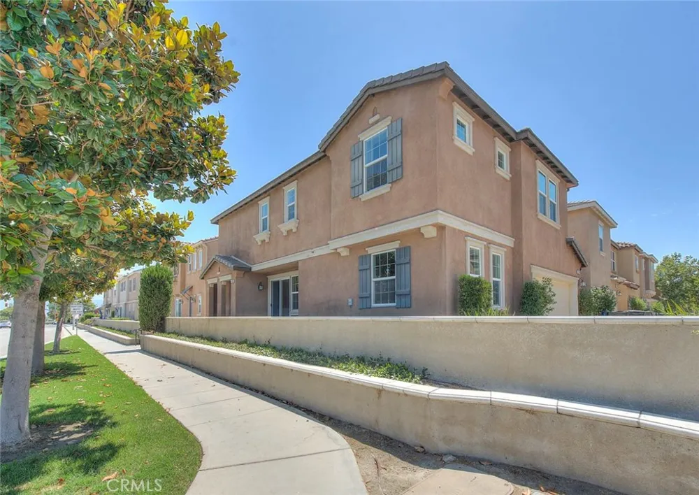 6130 Snapdragon Eastvale, CA 92880