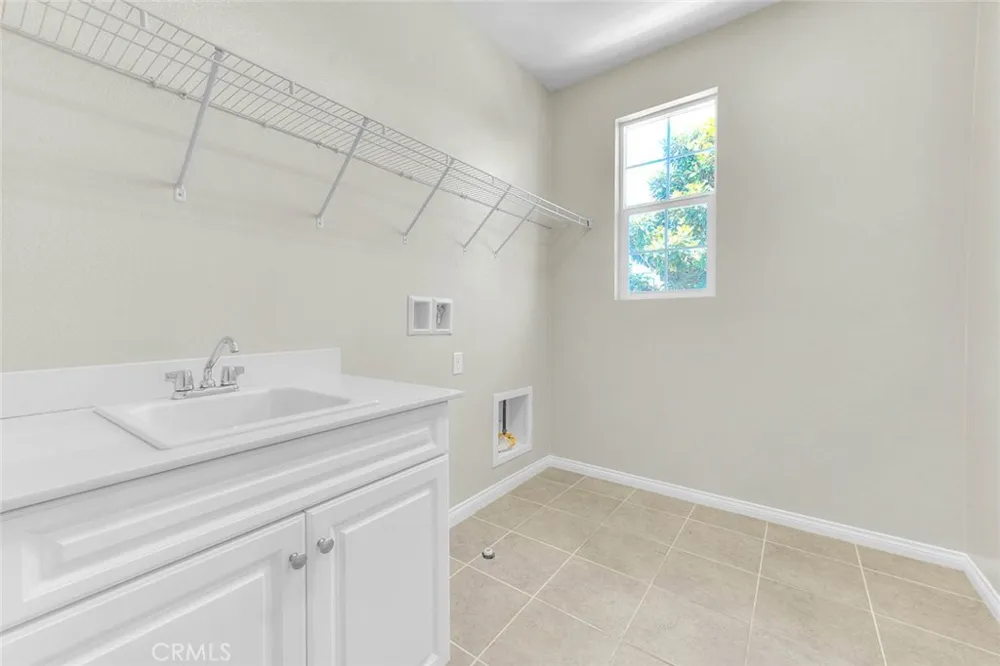 6130 Snapdragon Eastvale, CA 92880