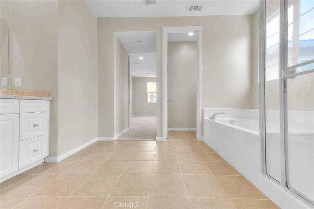 6130 Snapdragon Eastvale, CA 92880