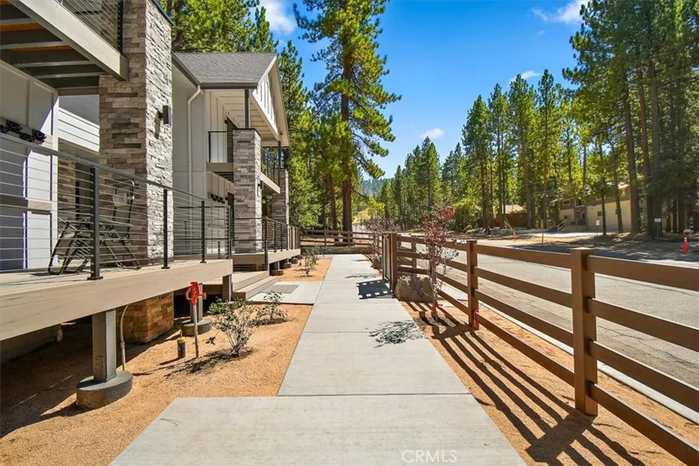679 Summit Boulevard Big Bear, CA 92315