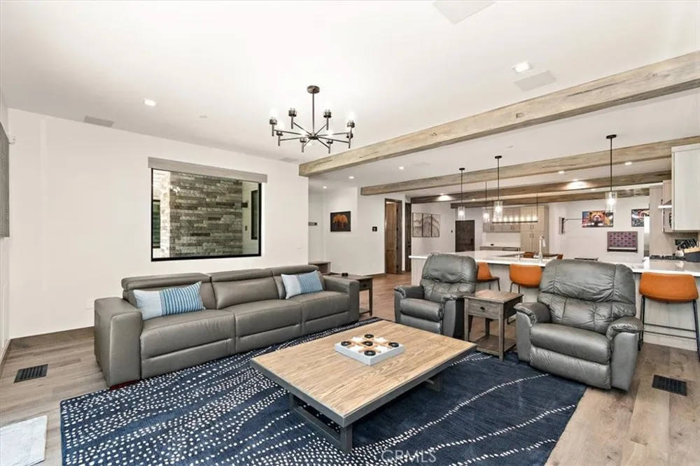 679 Summit Boulevard Big Bear, CA 92315