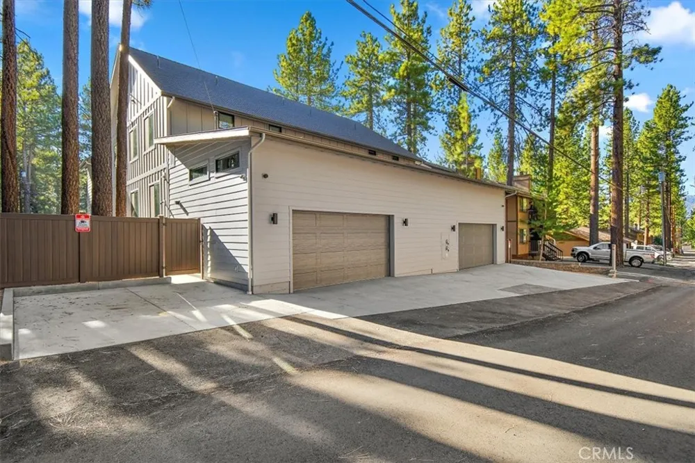 679 Summit Boulevard Big Bear, CA 92315