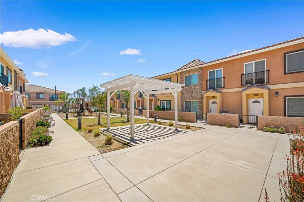 16425 Arrow Blvd #1715 Fontana, CA 92335