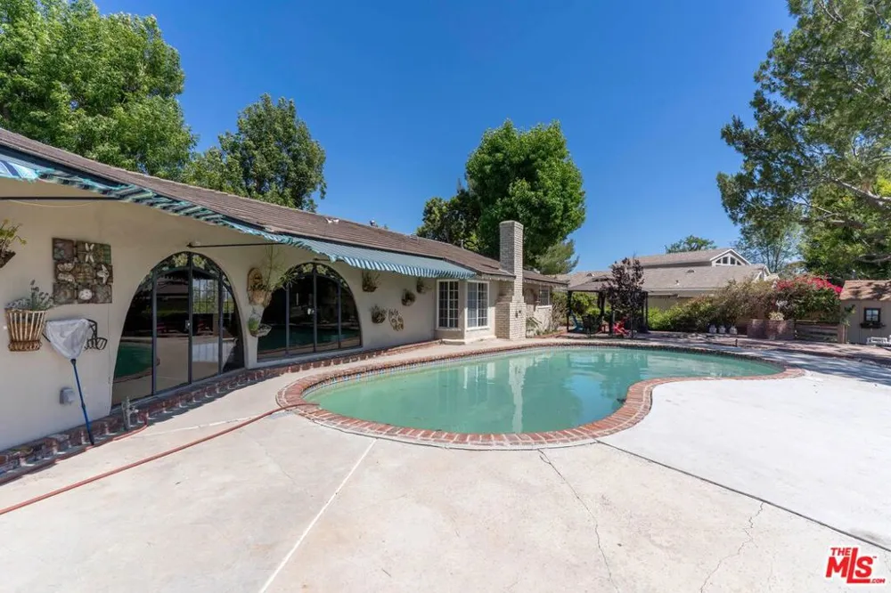 24962 Eldorado Meadow Road Hidden Hills, CA 91302