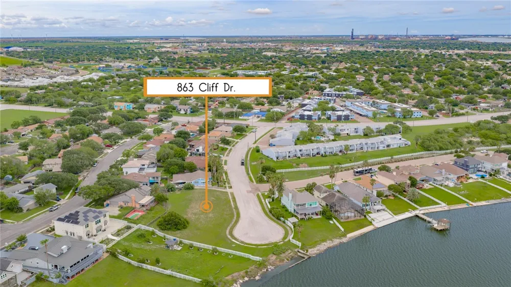 863 Cliff Drive Portland, TX 78374
