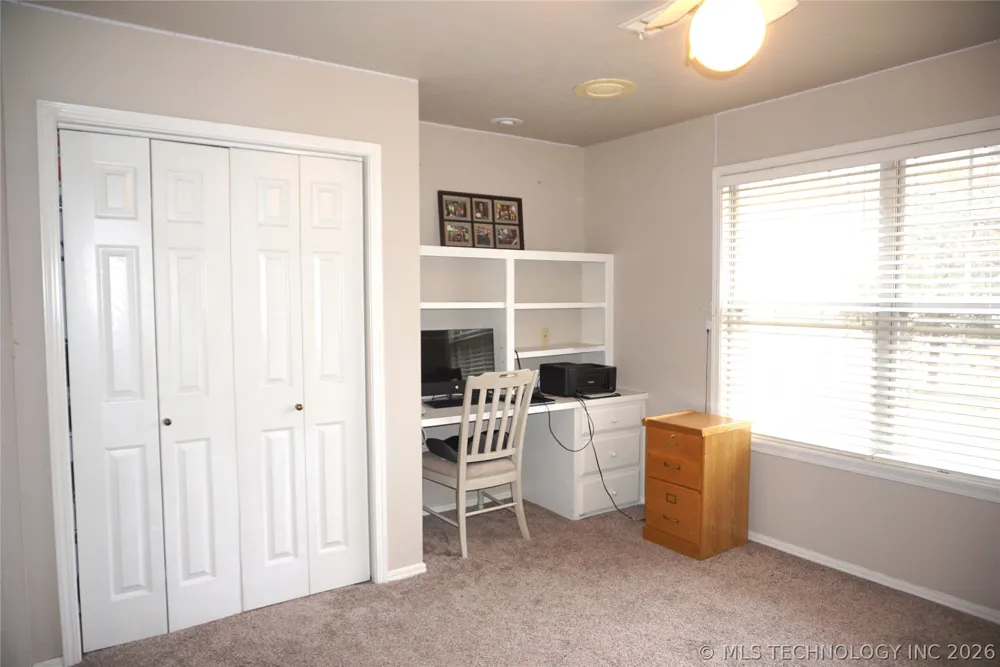 906 14 STREET Henryetta, OK 74437
