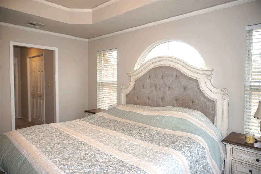 906 14 STREET Henryetta, OK 74437