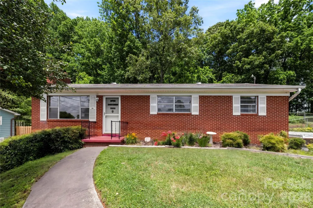 309 Oak Hill Road Candler, NC 28715