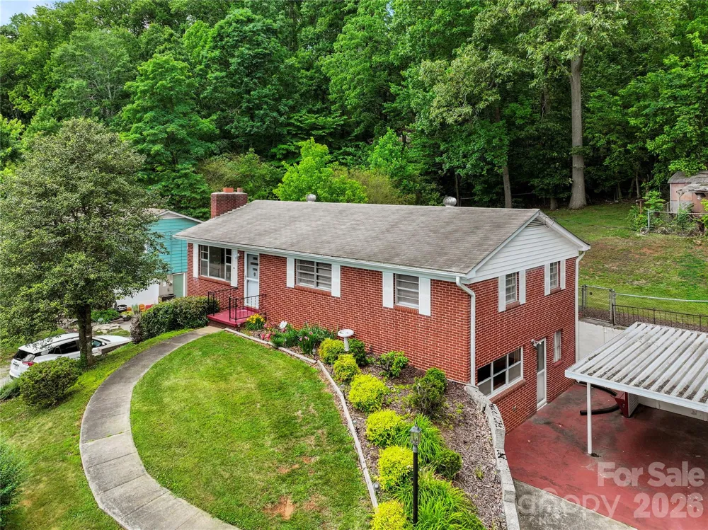 309 Oak Hill Road Candler, NC 28715