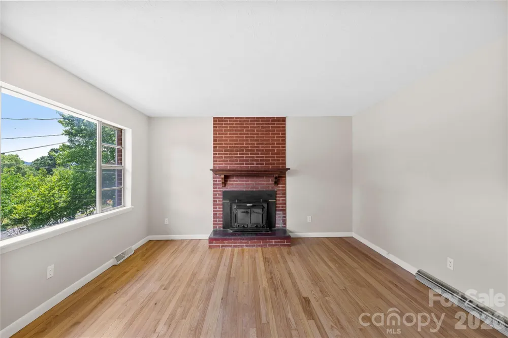 309 Oak Hill Road Candler, NC 28715