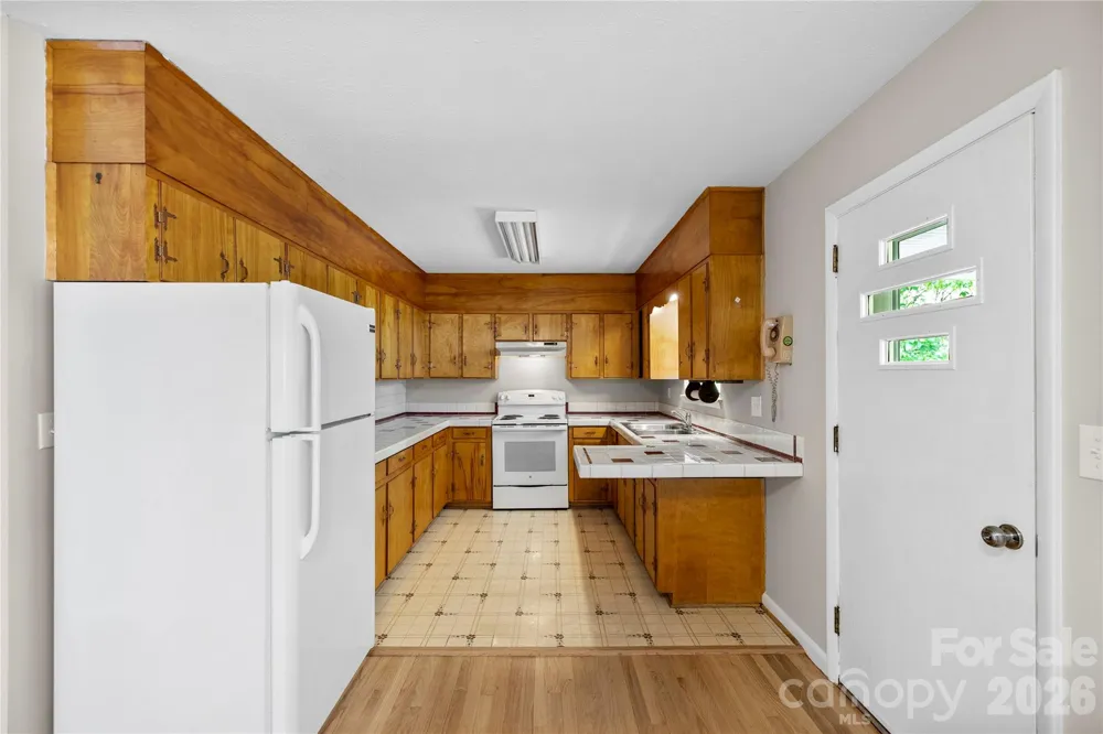 309 Oak Hill Road Candler, NC 28715