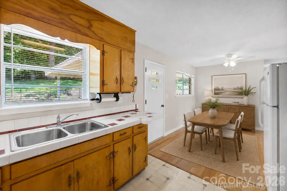 309 Oak Hill Road Candler, NC 28715