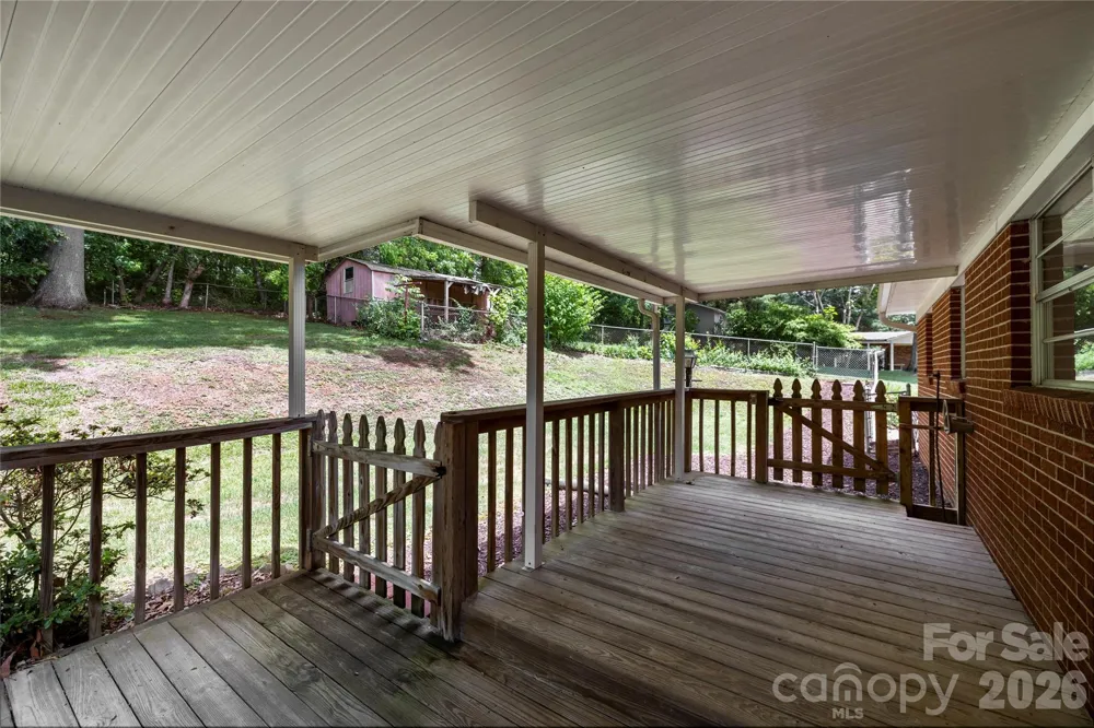 309 Oak Hill Road Candler, NC 28715
