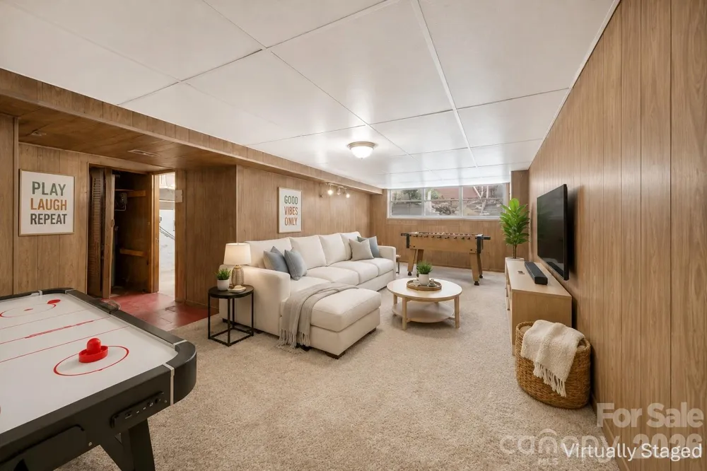 309 Oak Hill Road Candler, NC 28715