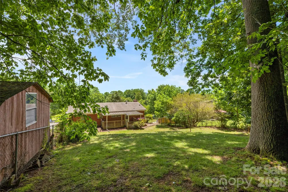 309 Oak Hill Road Candler, NC 28715