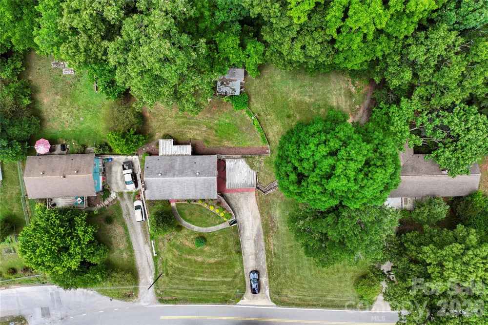 309 Oak Hill Road Candler, NC 28715