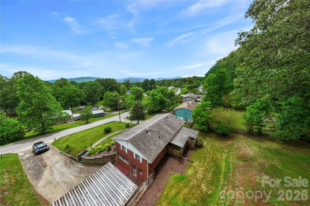 309 Oak Hill Road Candler, NC 28715