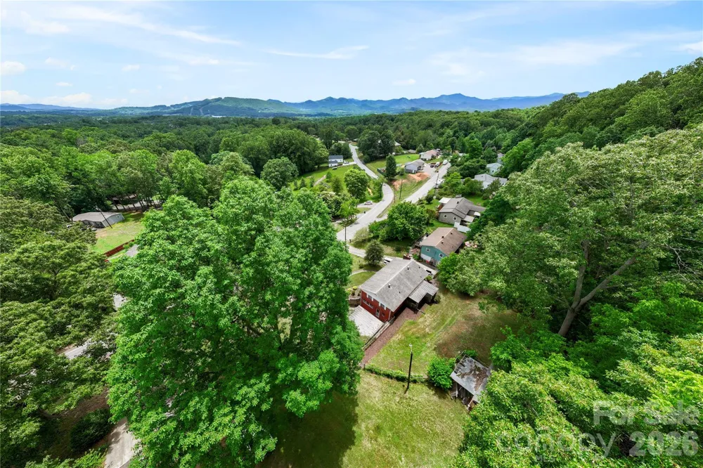 309 Oak Hill Road Candler, NC 28715
