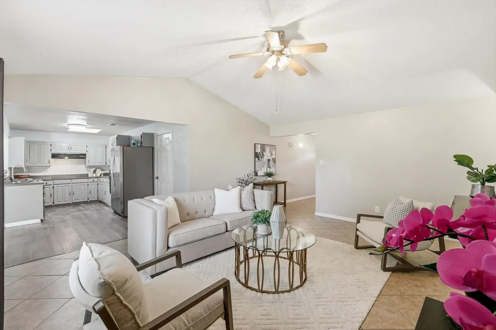 2304 Greenwood Circle Carrollton, TX 75006