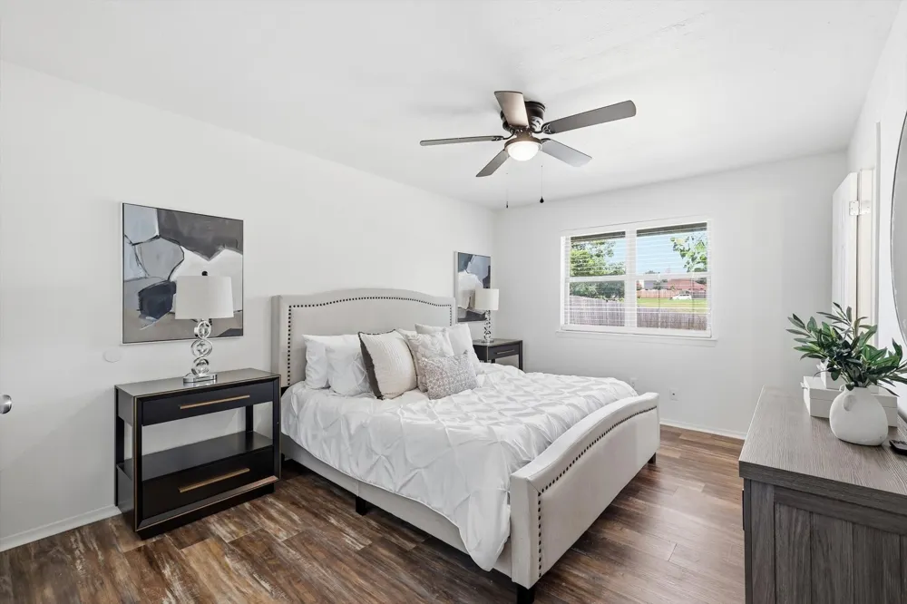 2304 Greenwood Circle Carrollton, TX 75006