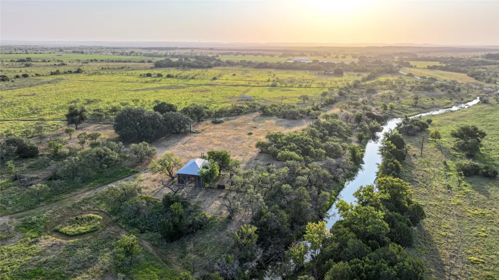 2562 County Road 2315 Lampasas, TX 76550