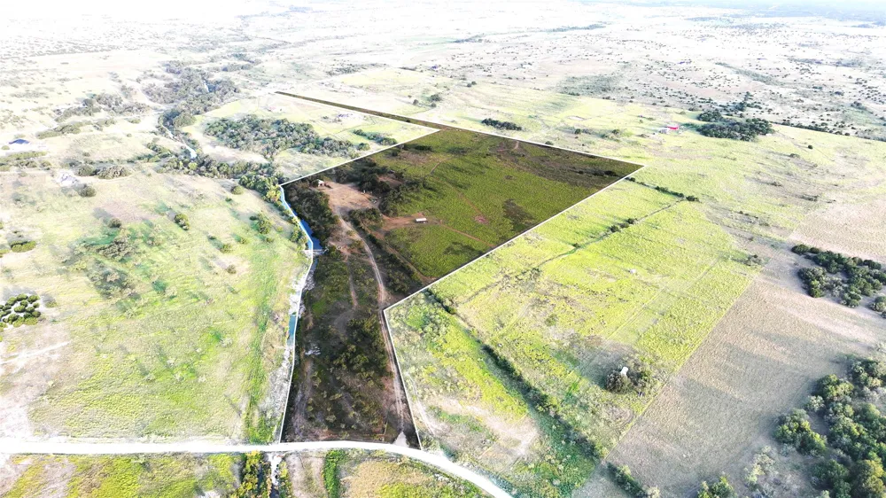 2562 County Road 2315 Lampasas, TX 76550